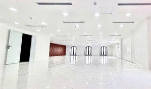 cho thuê văn phòng 130m² tại mặt phố trần thái tông cầu giấy