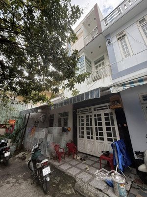 mua 1 được 2, cặp nhà 3 tầng + nhà c4 gác lửng chỉ 6.45 tỉ, vừa ở vừa cho thuê, trung tâm thanh khê