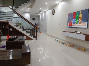 chính chủ cần bán căn nhà 3 tầng nhà dân tự xây 86m2 ngay đầu đường đằng hải, hải an