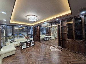 dương văn bé 6 tầng thang máy ô tô ngủ trong nhà giá hơn chục tỷ vnd