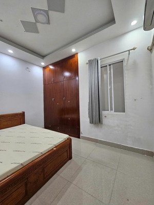 nhà 1 trệt 3 lầu phường hiệp bình, hẽm oto, khu an ninh. 4 pn + 3wc + 1 st