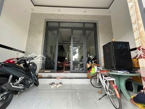 bán nhà phố kdc long hậu, dtsd: 160m2