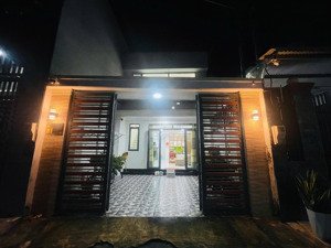 cần bán nhà gác lửng đẹp p. tân phong, gần nguyễn văn tiên sổ riêng, sân ô tô hơn 3 tỷ