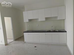 Cần bán gấp căn hộ Aview Nguyễn Văn Linh , Dt 90m2, 2 phòng ngủ , 2wc, nhà rộng thoáng mát, có sổ hồng, giá bán 2.45 tỷ .Xem nhà liên hệ Vân 0908726719