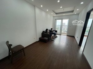 cho thuê căn hộ chung cư 90 nguyễn tuân 75m, 2 ngủ đồ cơ bản 13 triệu/tháng 