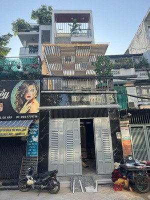 bán căn nhà mặt tiền đường quang trung hxh dt 4x20m chỉ việc dọn vào ở ngay 10,5 tỉ còn thươnglượng