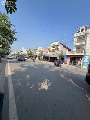 BÁN ĐẤT MẶT ĐƯỜNG MÁNG, TRUNG TÂM THỊ TRẤN AN DƯƠNG 70M GIÁ CHỈ 7,X TỶ Lh 0979087664