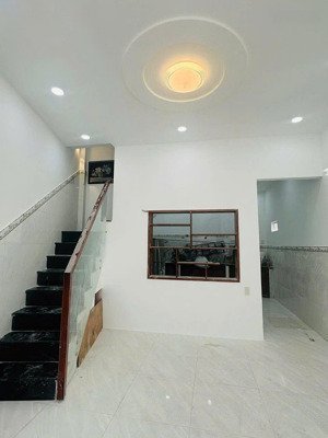 bán nhà gần mặt tiền tố hữu cách đường lớn chỉ 1 căn vị trí không thể đẹp hơn