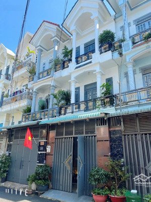 nhà 3 tầng đường huỳnh thị hai phường tân chánh hiệp q12, dt 52m2 (4x13) đường 7m, giá: 5,4tỷ