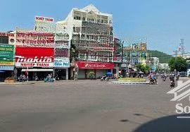 bán nhà mặt tiền lê hồng phong quy nhơn, trên 300m2 ngang 7m, hướng đông, gần biển quy nhơn