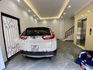 hiếm! nhà cực đẹp 42m2x7t thang máy. ngõ thông kđt ciputra, ôtô vào nhà phố võ chí công, phú thượng