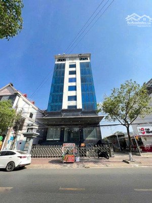 bán tòa building góc 3 mặt tiền trần hưng đạo - dt: 8 x 20m. cn: 130m2 - 6 tầng - giá bán: 50 tỷ tl