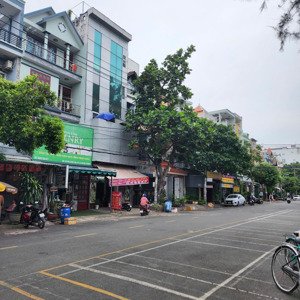 chủ bán chdv siêu rẻ dìa tự khai thác giá cho thuê nằm ngay mặt tiền đường hxh dt 5x18