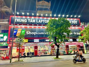 cho thuê nhà mặt phố hoàng quốc việt, diện tích: 360m2, mặt tiền rộng 20m, giá cực chất