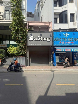 cho thuê nhà 2 tầng - mặt tiền - huỳnh văn bánh 4x17m, kinh doanh ngay