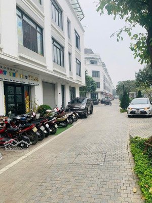 cho thuê nhà vinhomes gardenia hàm nghi cho thuê tầng 1 lối đi riêng. điều hòa, nóng lạnh, kd