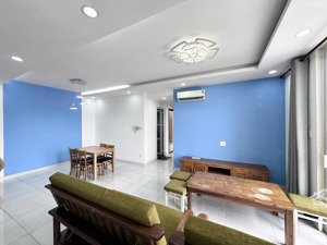 bán căn hộ có sổ hồng 3pn 2wc 96m2 giá 9.2 tỷ gần sân bay , công viên gia định