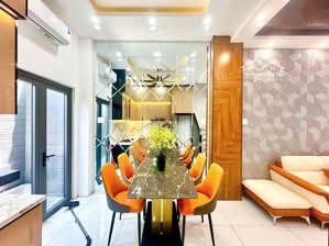 nhà chính chủ kế nguyễn thị thập q7.nhà mới đẹp vào ở ngay. nội thất cao cấp. đường xe hơi. có gara