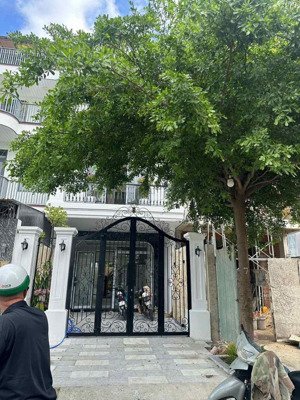 chuyển nhượng nhà 3 tầng mới 100% tuyệt đẹp gói 5 mỹ gia giá tốt đón tết 2026