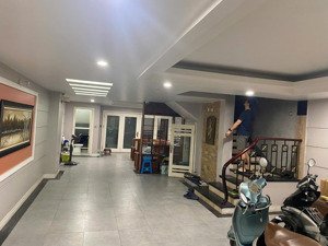 cho thuê nhà nguyễn cơ thạch dt 110m, 5 tầng, 2 mt trước sau 6.8m, t1 thông sàn, trên chia 2 phòng