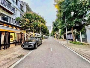 phân lô - cán bộ văn phòng trung ương đảng - phố trần hữu dục, 61m2 5 tầng, mt 4.5m 19.5 tỷ