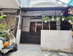 nhà chính chủ hẻm quang trung p.10, gò vấp - 48m2 hai mặt hẻm thông chỉ 4.95 tỷ- sổ hồng riêng