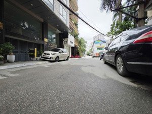 siêu phẩm cầu giấy-5 tầng dân xây -2 thoáng trước, sau -nhỉnh 15 tỷ