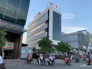 tòa nhà văn phòng mặt tiền lê văn việt - 5 tầng 10 phòng - 200m2 ngang 7m - đang cho thuê 150tr/th