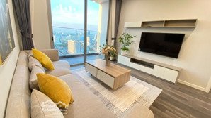 cho thuê chcc dream bonanza 23 duy tân, 2 ngủ full nội thất 72m2. liên hệ 0378456,,998