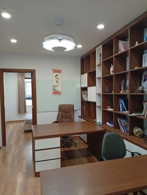 cho thuê liền kề 90m2 full đủ đồ giá thuê hấp dẫn 14 triệu tại vinhomes thăng long