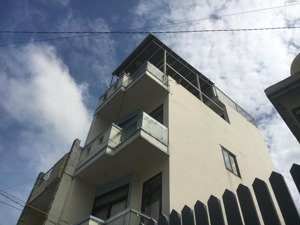 chính chủ bán nhà hẻm vạn kiếp , p.3, q.bt, dt : 3.5 x 12m, 4 tầng, 4pn, 3vs, sân, 2st, giá: 6.7tỷ