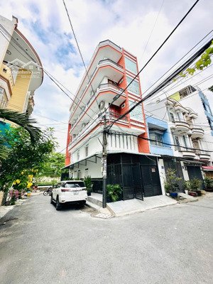 chính chủ bán tòa nhà chdv 13 phòng, 2mt, hxh 205 phạm văn chiêu gò vấp