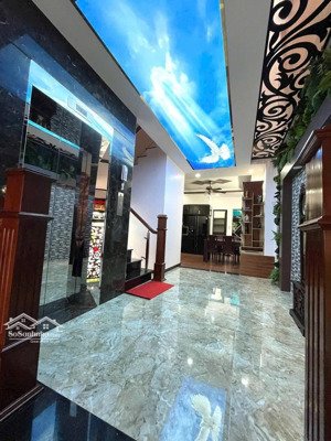 chuyển nhượng nhà 3 tầng kđt hà quang có thang máy thiết kế tuyệt đẹp sang trọng nằm gần công viên