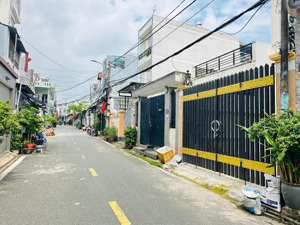 nhà đẹp 3 tầng, ngang 6.5m2 (140m2) hxh đỗ xuân hợp thông ngay chợ 339 phước long b