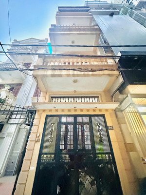 chính chủ bán nhà riêng hoàng quốc việt - 79,3m2 - 3,1m mt - 4 tầng - sổ đỏ sẵn sàng gd - 19 tỷ