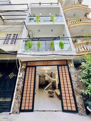 chủ gửi nhà tâm huyết đành bán vì công việc giá chỉ 2tỷ950tr dt 43m2 lê văn duyệt p3 bình thạnh