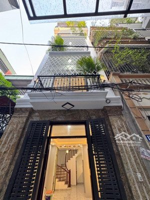 chính chủ cần bán nhà 43m2, 5 tầng, 7 tỷ, sổ đỏ, ô tô đỗ trước cửa giao thông thuận tiện