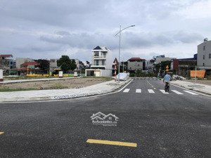 bán lô 49,5m2 tđc phương khê giá hơn 3 tỷ đường nhựa 8m, vỉa hè 2 bên, gần bãi đỗ xe nội khu