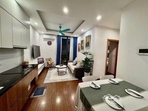 chỉ 15tr/tháng cho căn thuê chung cư 2n vinhomes green bay mễ trì , full nội thất sang mịn ,3 cọc 1