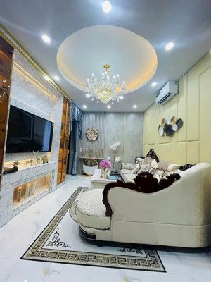 siêu phẩm nguyễn lương bằng cách phố 35m, ô tô đỗ gần, ngõ thông tứ tung, thang máy 39m2 6t