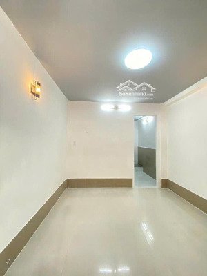 bán nhà mới xây hẻm 3m, 1 / đường trần phú , phường 4, quận 5, nhỉnh 5x nhỏ