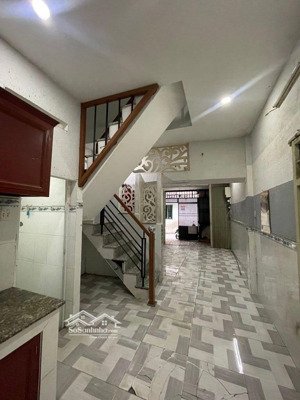 bán nhà tân bình 37m2 chỉ 3,5 tỷ shr đường trần văn quang 2 tầng ở ngay, lh: 