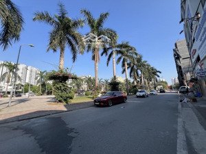 bán nhà chu huy mân, 55m2 5t 11.4 tỷ. ngõ thông, oto đỗ cửa, dòng tiền 24tr/tháng.