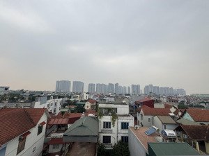 cần bán nhà 6 tầng thang máy , ô tô đỗ gần ở tây mỗ