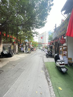 lô góc 8t.ỷ - huỳnh thúc kháng - 35m mt 4.2m - 90m mặt phố