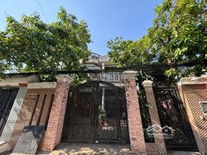 chỉ hơn 90tr/m2 biệt thự sân vườn tuyệt đẹp bình trưng tây q2 bán gấp giá rẻ !