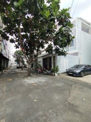 hẻm 8m lê đức thọ, p16, gò vấp. 113m2(5,6x20,5m). 3 tầng. chỉ 11 tỷ. gần trường trường võ thị sáu.