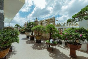 bán nhanh biệt thự 412m2, 2 mặt tiền view trước sau trung tâm, đà lạt