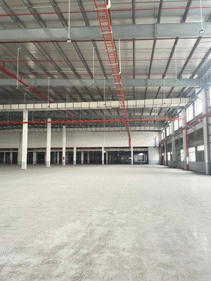cho thuê kho xưởng tại bến lức, long an 4000m2 giá rẻ 260tr - pccc nghiệm thu - đường cont 24h