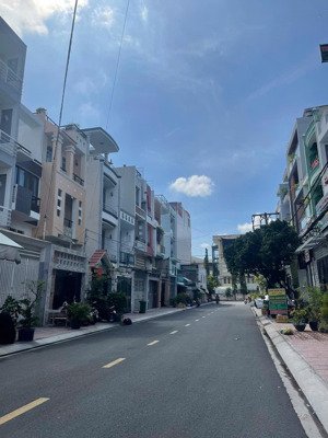 nhà cấp 4 mặt tiền kinh doanh cư xá phú lâm d nhánh đường bình phú, dt: 4x17.5m, giá: 9.9tỷ tl